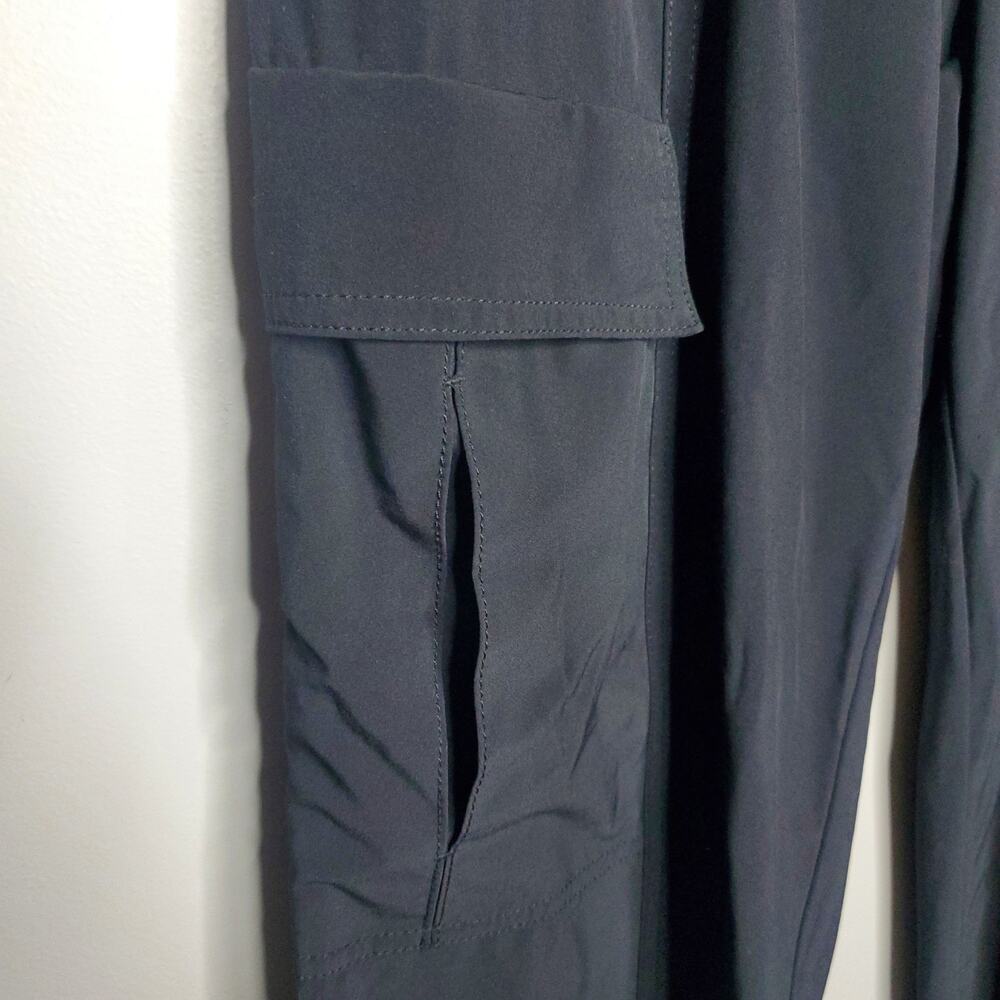 Athleta Chelsea Wide Leg Pant Black Women's Size 8 Utility Cargo Lounge - Picture 5 of 12